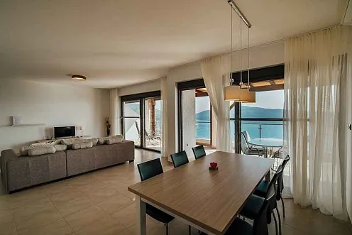 For sale apartments in Herceg Novi with the sea view